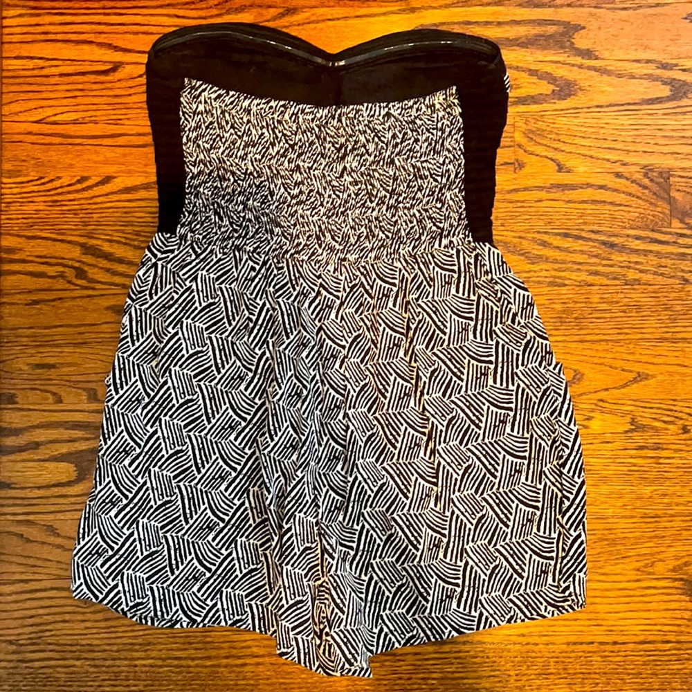 Romper - Picture 2 of 3